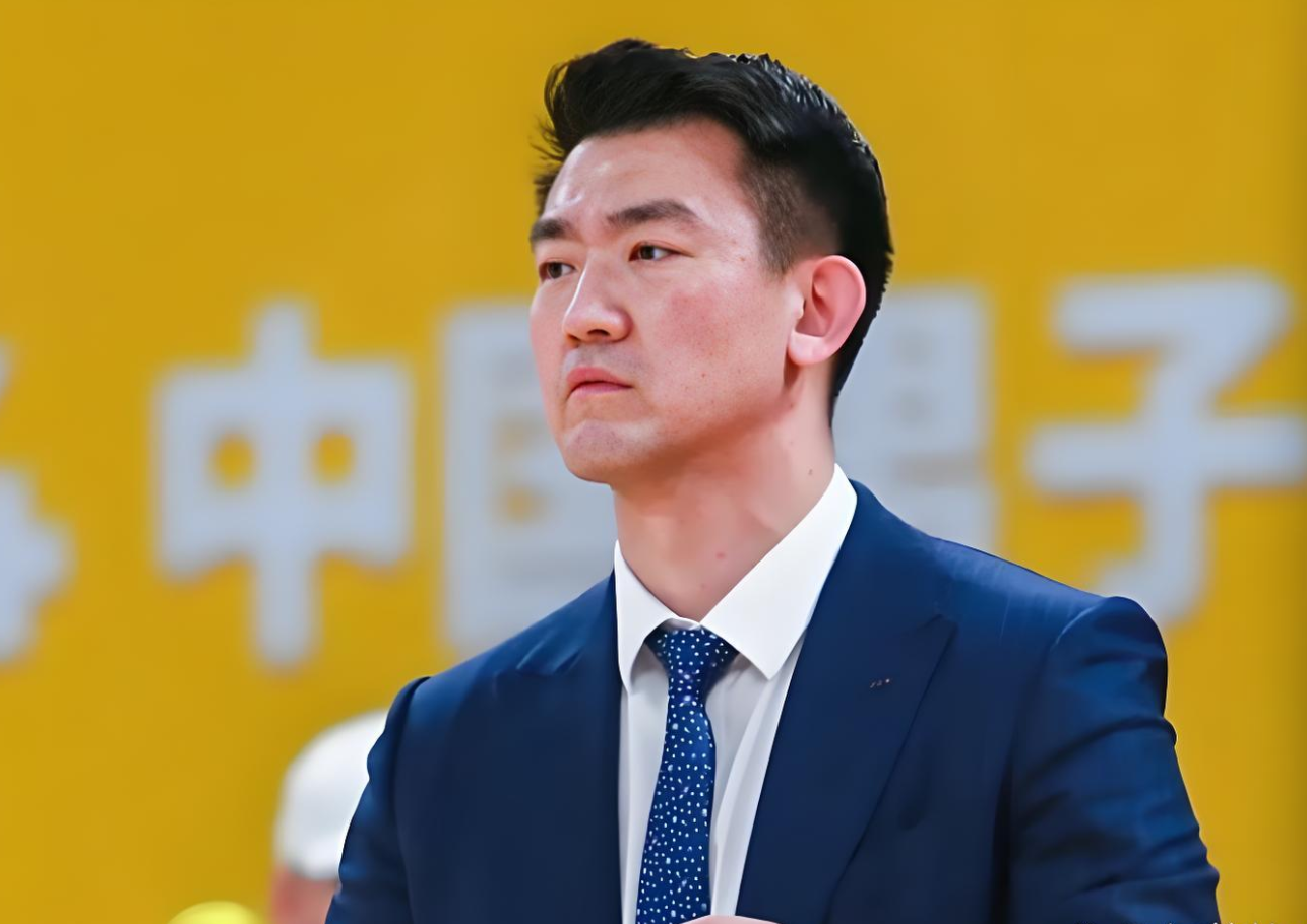 kaiyun 官网-赢上海8分!CBA记者大赞广厦队1人:配得上王博亲自给他递水